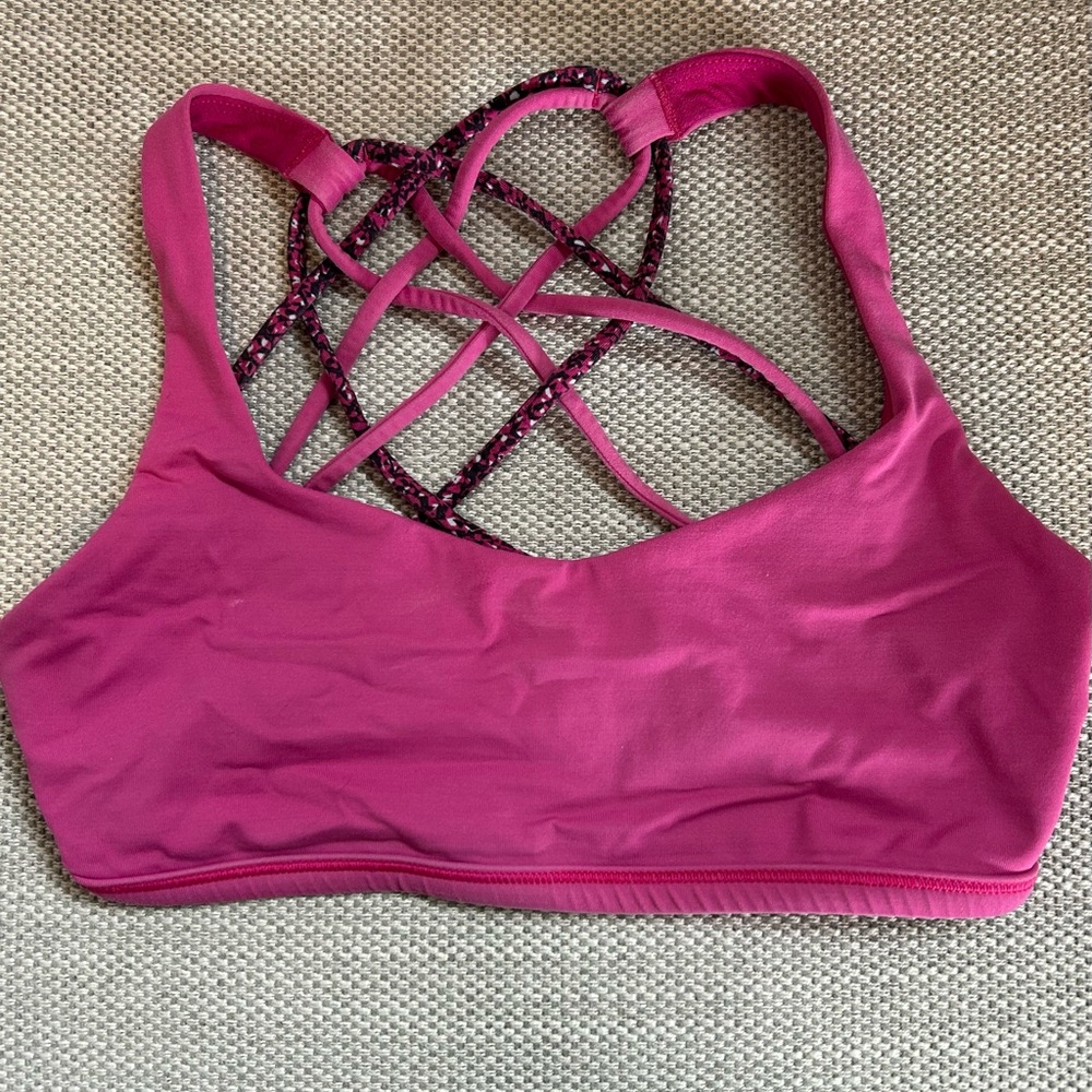 Lululemon Free to Be Sports Bra